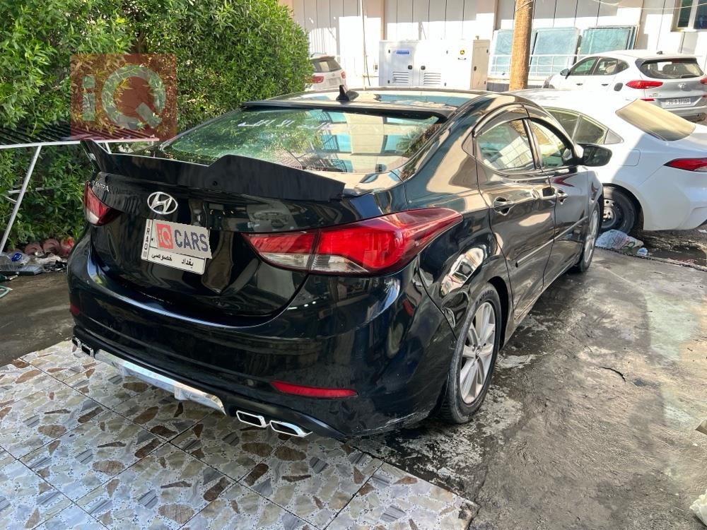 هیوندای ئەلەنترا